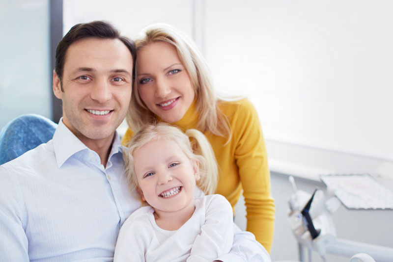 dental family smiling